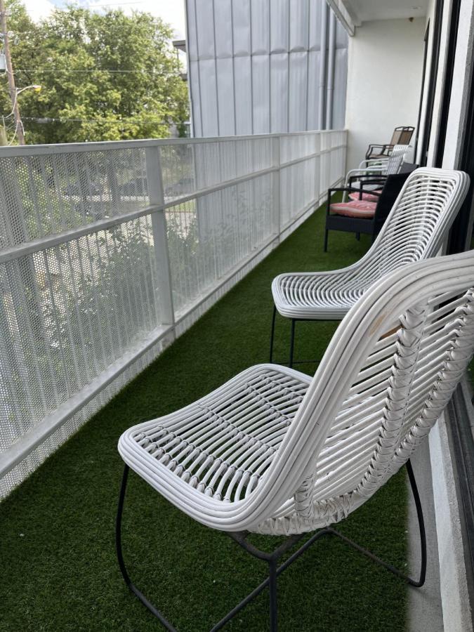 Gulch Located With 4 Beds, Pool, Private Patio And Secure Parking