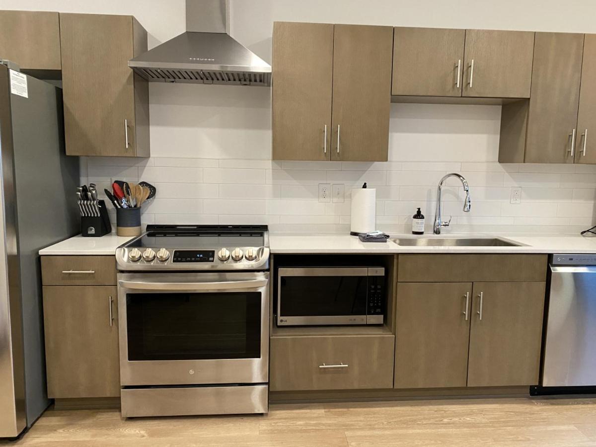 Holiday home Gulch Located With 4 Beds, Pool, Private Patio And Secure Parking Nashville